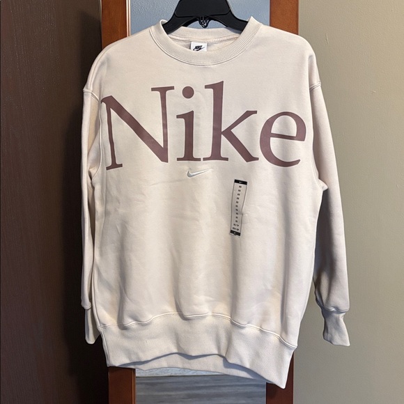 Nike Tops - NWT Nike Women’s Crewneck Size XS